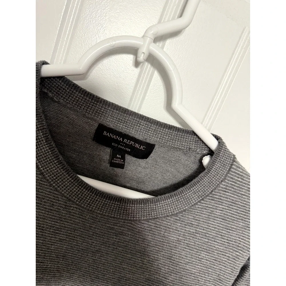 Banana Republic Eco Sweater Mens M Grey Micro Stripe Crewneck Long Sleeve Knit